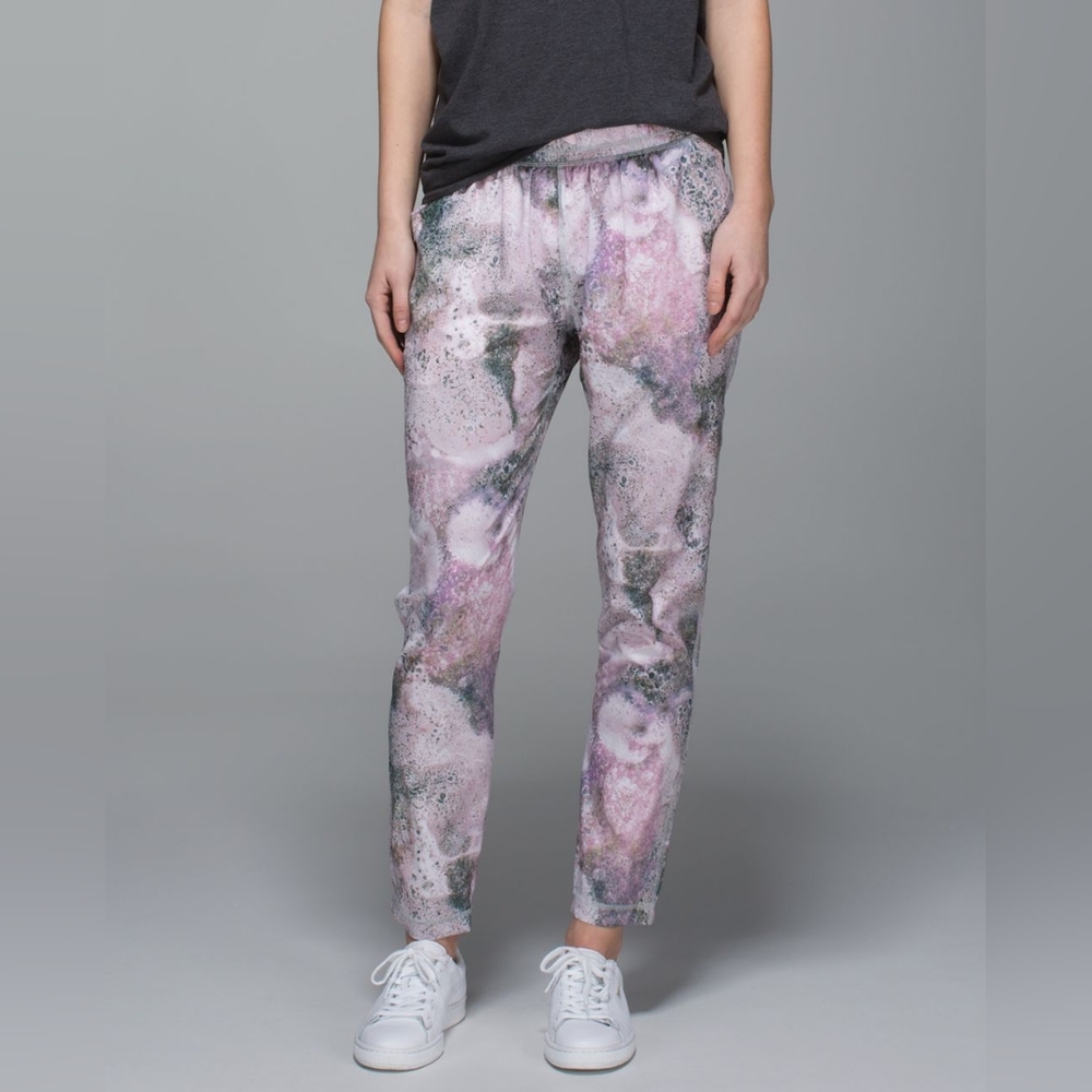 Lululemon Namaskar Pant IISugar Crush Multi Size 2